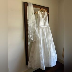 Elegant White Floral Wedding Dress with Veil